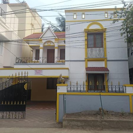 Pearl Homestays Chennai Trade Center Екстер'єр фото